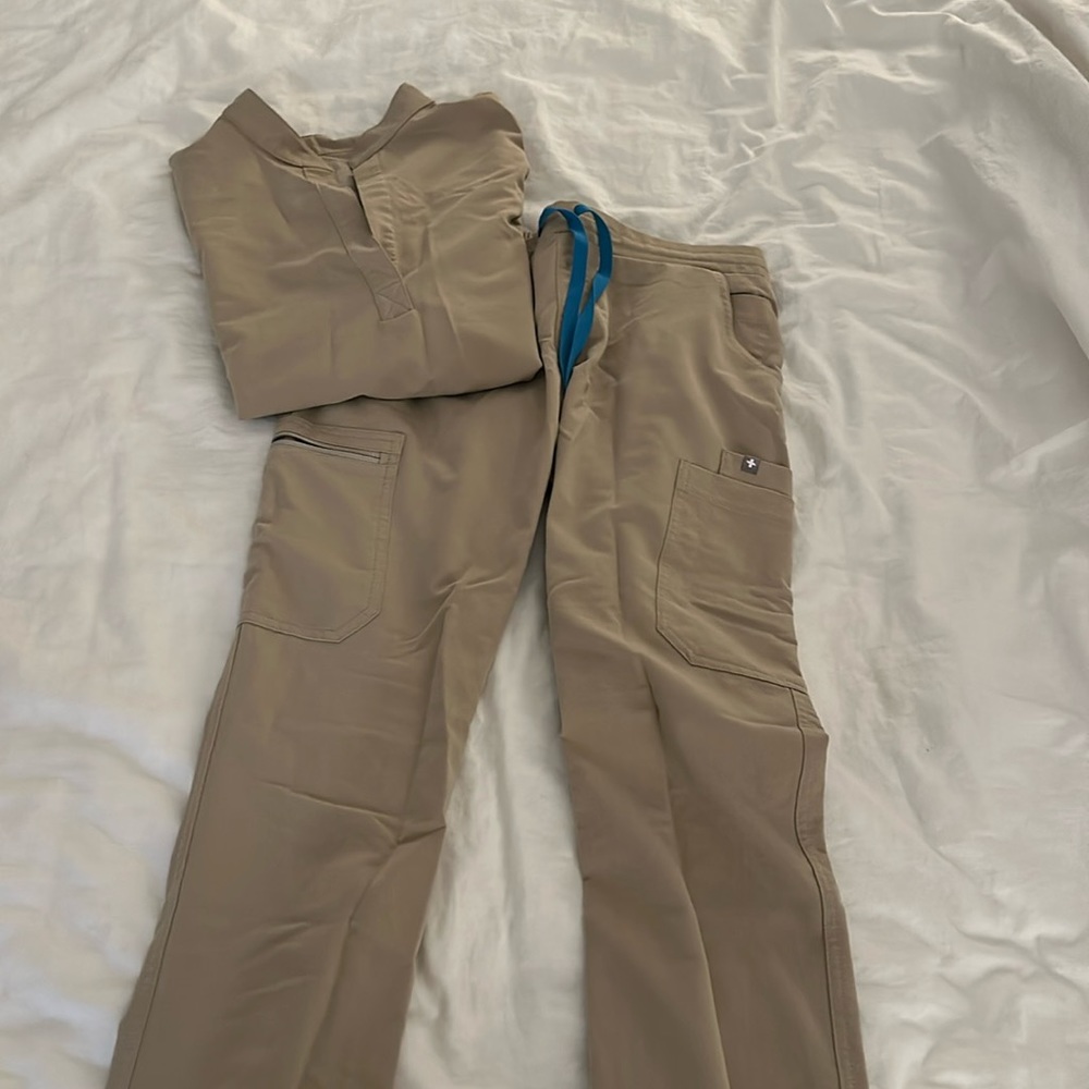 Sandstone figs size S
